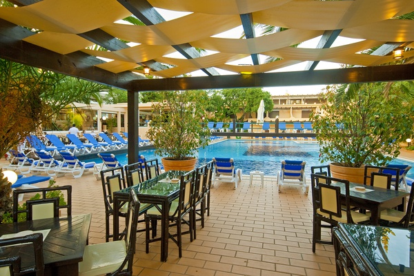 Pool bar Hotel Balaia Mar Praia Maria Luísa